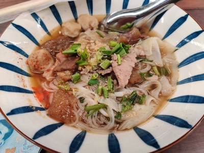 ก๋วยเตี๋ยวเนื้อรวม