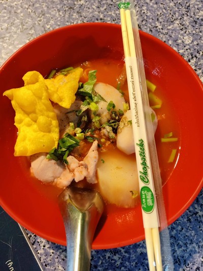 อาหาร หรือ เครื่องดื่ม
