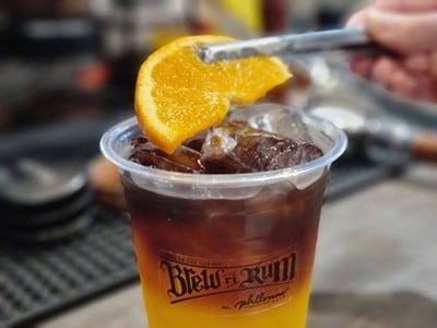 อาหาร หรือ เครื่องดื่ม