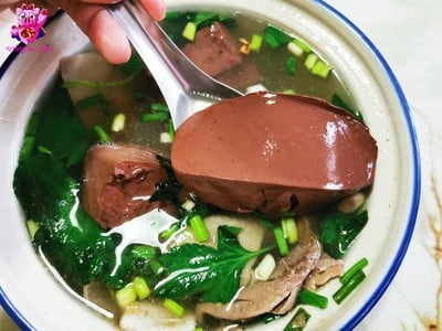 เกาเหลาเลือดหมู