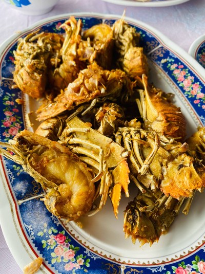 กั้งทอดกระเทียม