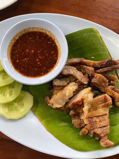 คอหมูย่าง