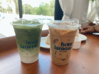 homlamoon cafe