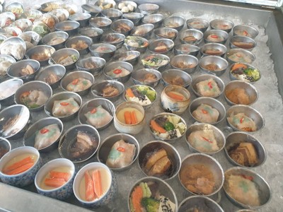 อาหาร หรือ เครื่องดื่ม