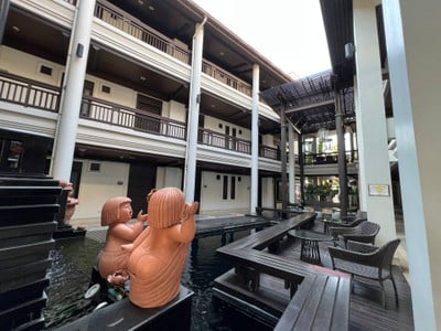 โรงแรมเฮือนนานา