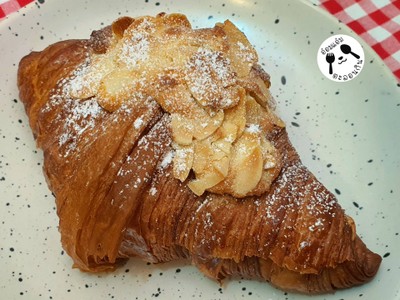 Almond Au Rum Croissant