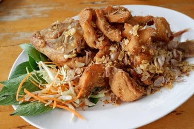 ปลาทับทิมทอดกระเทียม