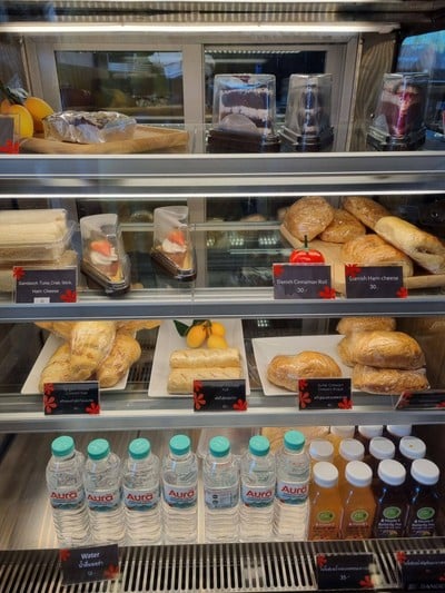 อาหาร หรือ เครื่องดื่ม