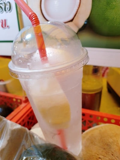 อาหาร หรือ เครื่องดื่ม