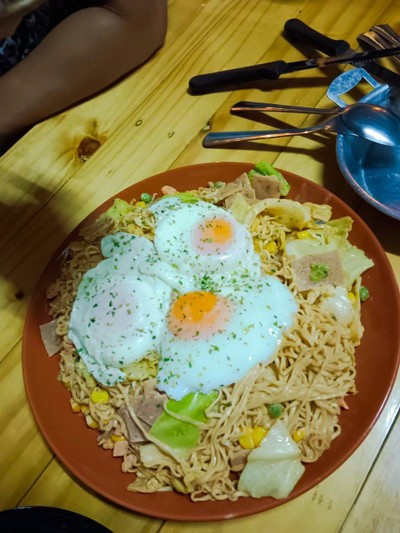 อาหาร หรือ เครื่องดื่ม