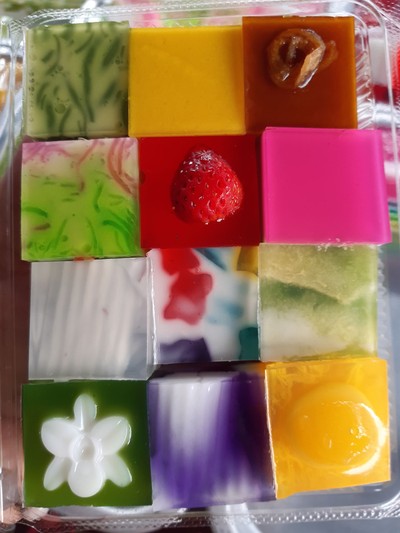 วุ้นหน้ารวม 12 ชิ้น