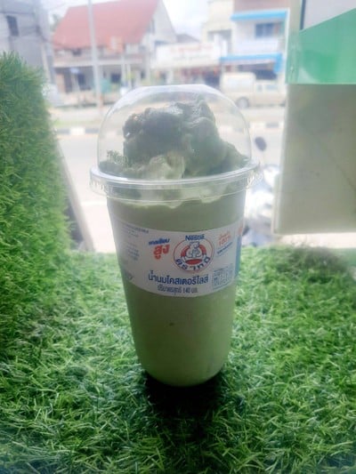 นมหมีชาเขียว