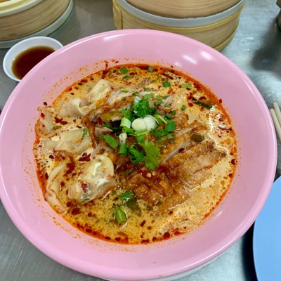 ก๋วยเตี๋ยวต้มยำเป็ดย่าง