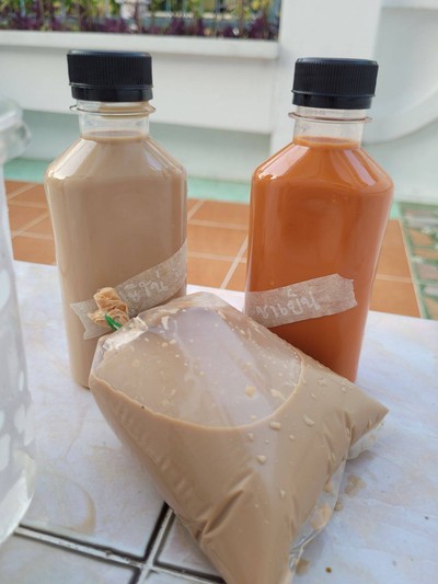 คาปูชิโน่ , ชาไทย