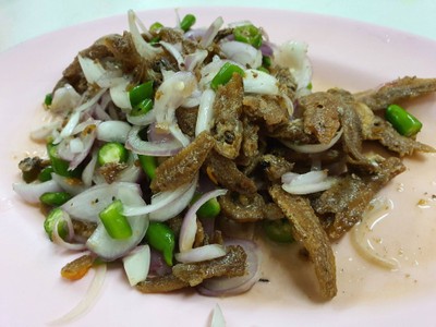 ยำปลากรอบ