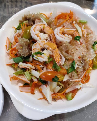 ยำวุ้นเส้น รวมทะเล