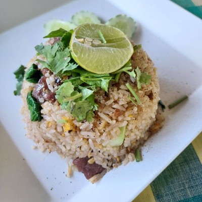 ข้าวผัดเนื้อเค็ม อร่อยค่ะ