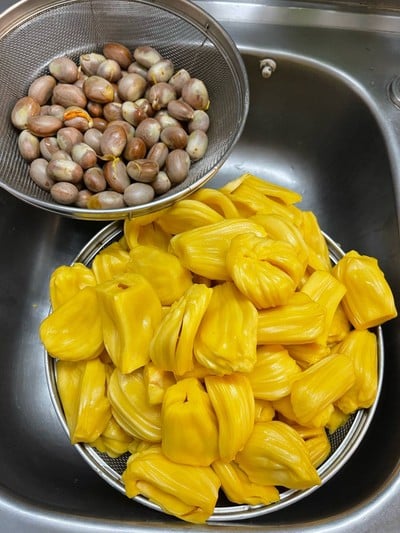 วิธีทำ ข้าวเหนียวมูนอัญชันขนุน 