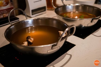 อาหาร หรือ เครื่องดื่ม