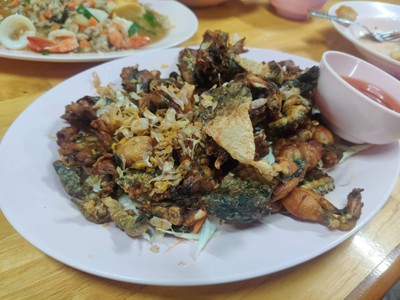 กบทอดกระเทียม