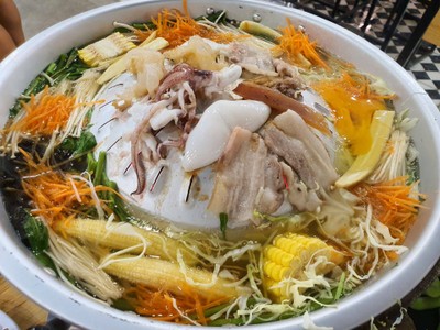 อาหาร หรือ เครื่องดื่ม