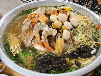 อาหาร หรือ เครื่องดื่ม