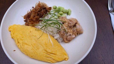 Chicken Omu Rice