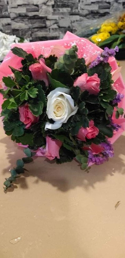 ช่อกุหลาบไทย9ดอก