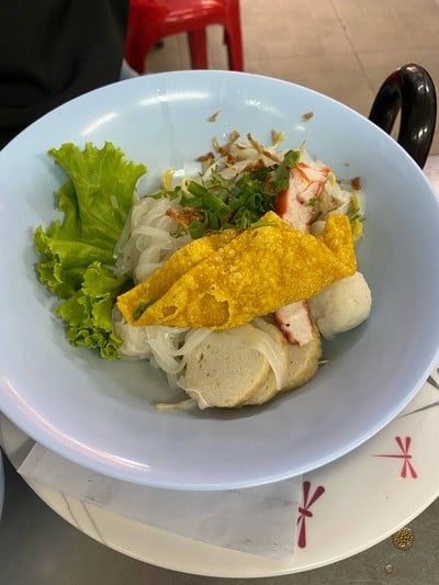 เมนูของร้าน ข้าวหมูแดงคุณอี๊ด