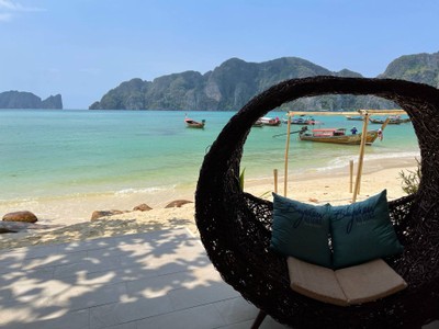 สระว่ายน้ำ/ชายหาด