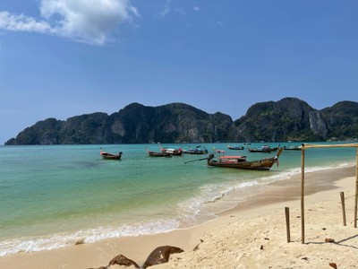 สระว่ายน้ำ/ชายหาด
