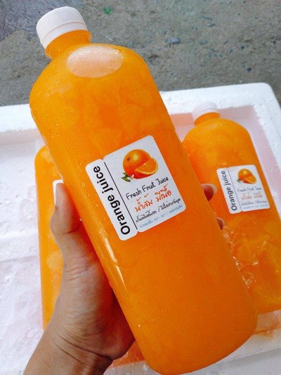 [โปรตบโต๊ะ]4ขวดใหญ่แถมน้ำส้ม2ขวดเล็ก(220ml)