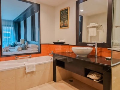 Ravindra Beach Resort And Spa, Najomtien