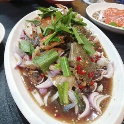 อาหาร หรือ เครื่องดื่ม