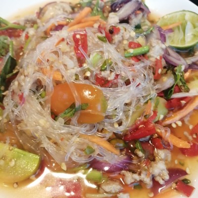 อาหาร หรือ เครื่องดื่ม