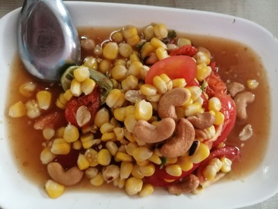 ส้มตำข้าวโพด