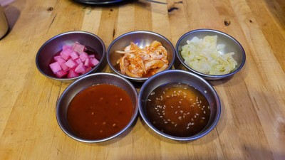 ซอสและเครื่องเคียง