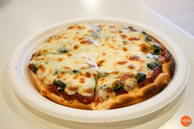 พิซซ่าผักโขมชีส (Spinach & Cheese  Pizza)
