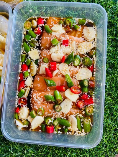 แซลม่อนดองกล่อง