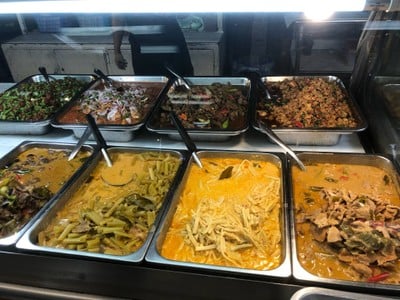 ข้าวแกงแม่ล้วน