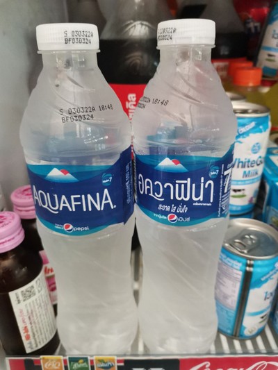 น้ำเปล่า ขวดพลาสติก ขนาด 550 มล.