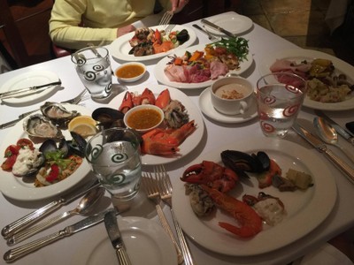 บุฟเฟ่ต์มื้อกลางวัน