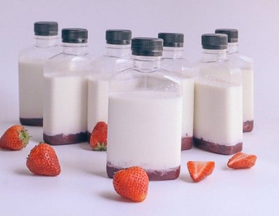 สตรอว์เบอร์รี่นมสด 10 ขวด