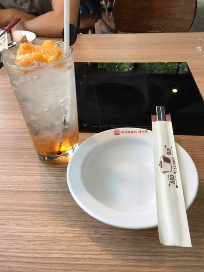 น้ำพีชโซดา