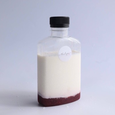 สตรอว์เบอร์รี่นมสด