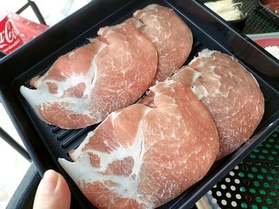 อาหาร หรือ เครื่องดื่ม