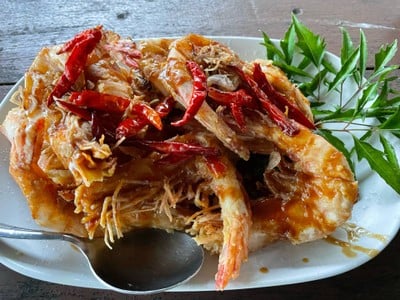 กุ้งทอดราดซอสมะขาม
