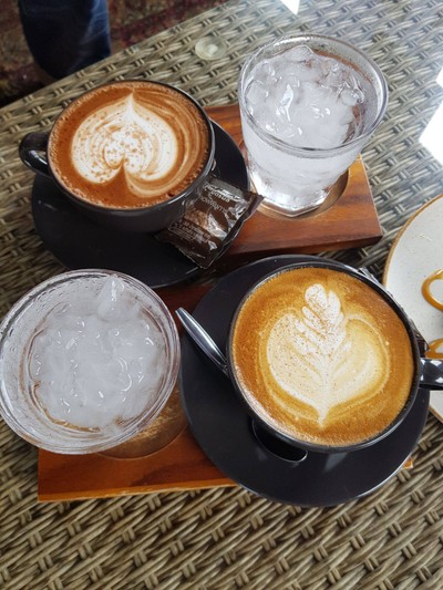 อาหาร หรือ เครื่องดื่ม