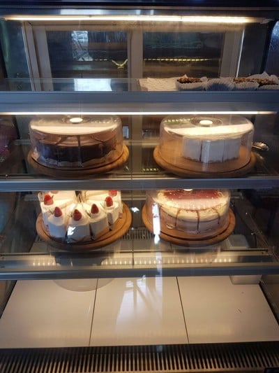 อาหาร หรือ เครื่องดื่ม