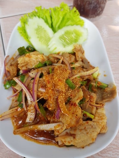 น้ำตกหมู